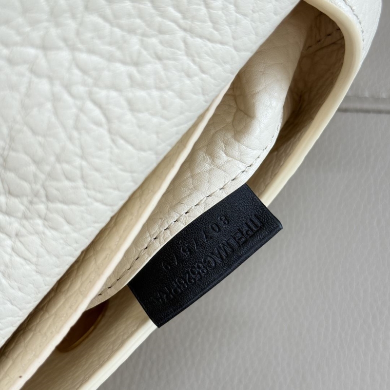 Bv*b*rry satchel bags